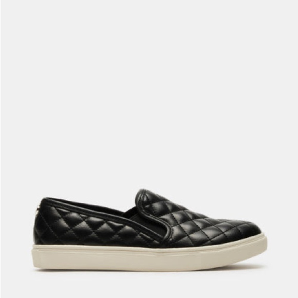 Steve Madden ECENTRCQ BLACK Quilted Slip On Sneakers / Shoes Size 8